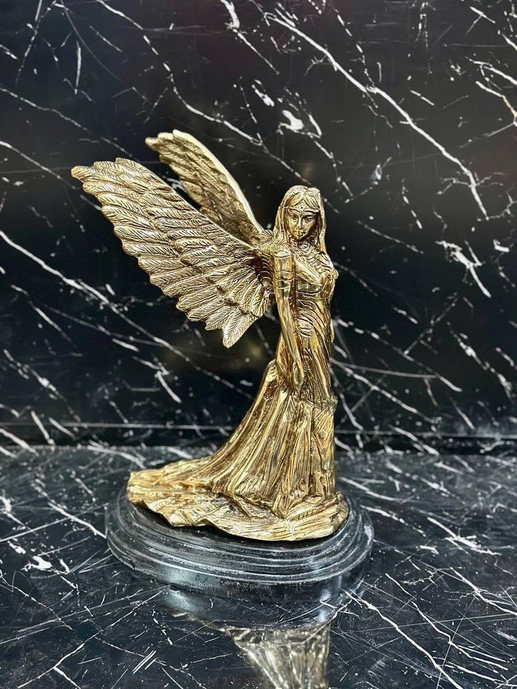 مجسمه برنزی فرشته بالدار