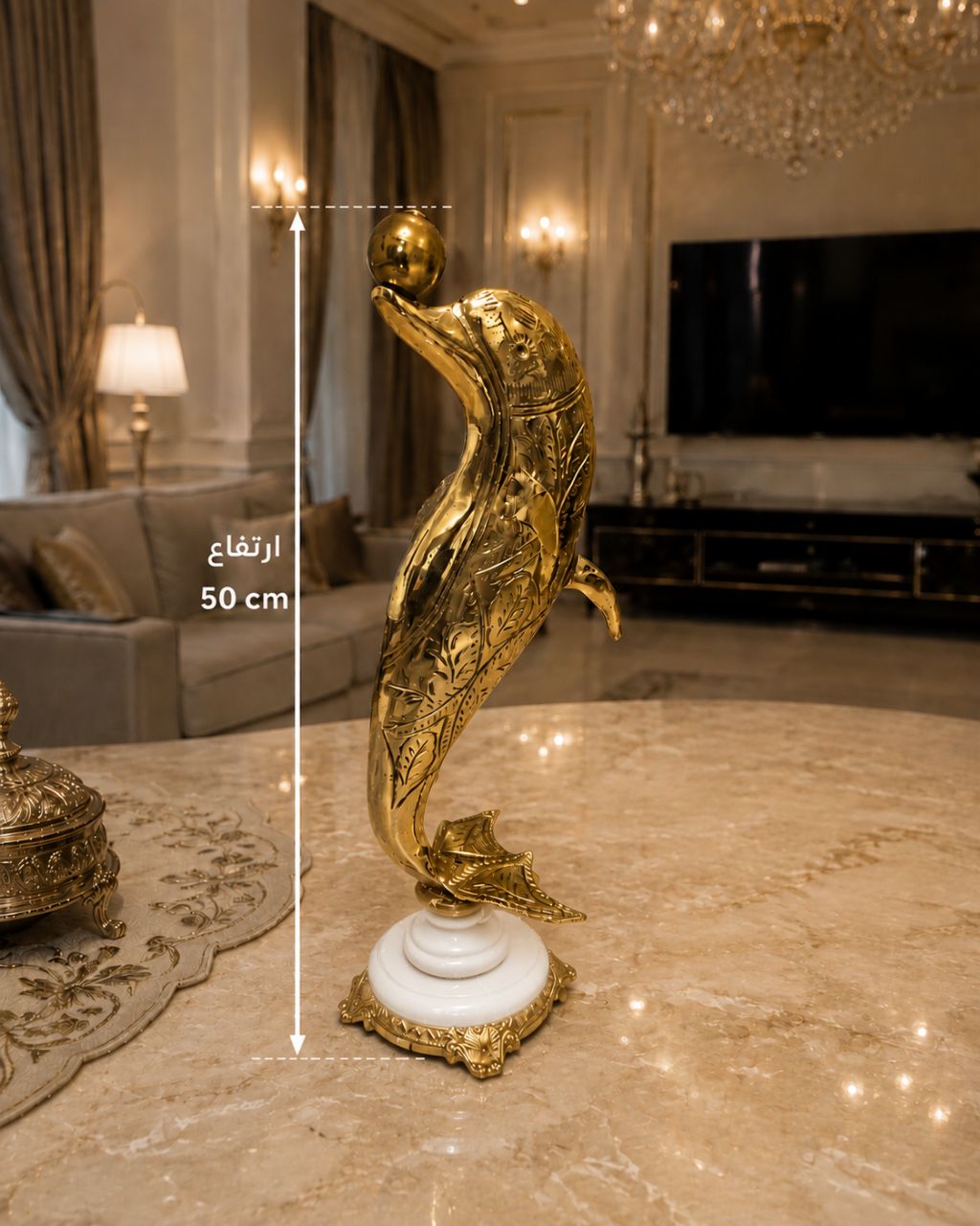 مجسمه برنزی دلفین رو پایه سنگی